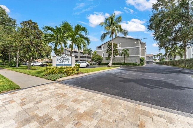 Building Photo - 737 Pinellas Bayway S