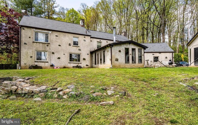 Building Photo - 899 Westtown Rd