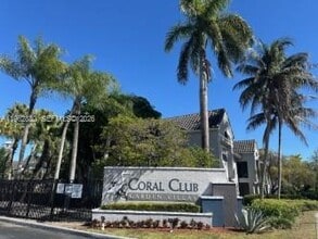 Building Photo - 10371 SW 150th Pl