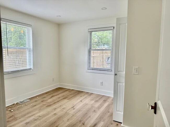 Photo - 2850 Appleton Ave House