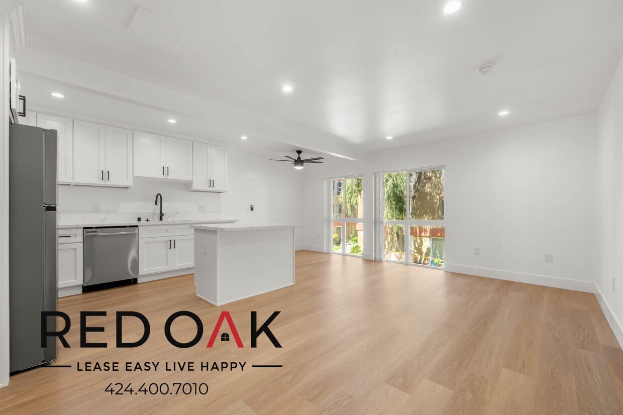 Foto principal - 17830 Sherman Way