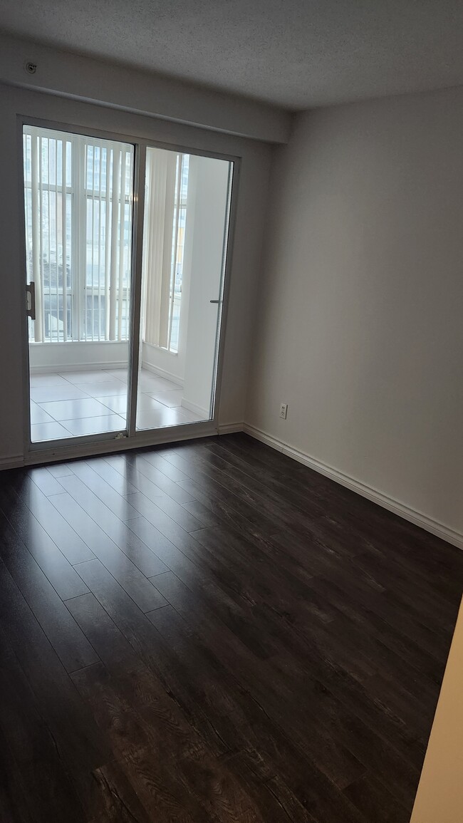 Photo du bâtiment - 1278 Granville St