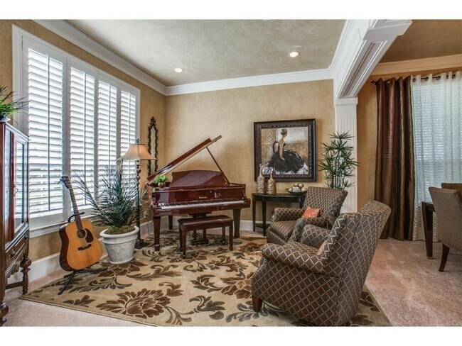 Building Photo - 1230 Brenham Dr