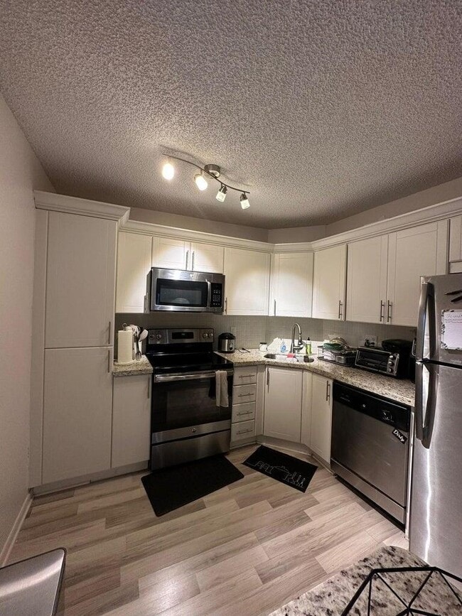 Building Photo - 3857 Coral Tree Cir