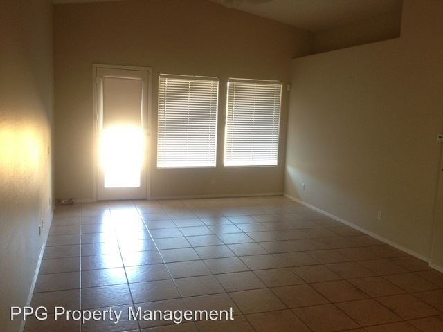 Building Photo - 3310 S 93rd Ave