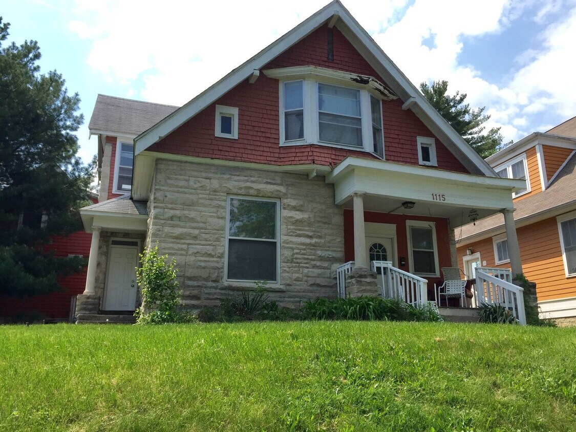 Photo - 1115 N College Avenue