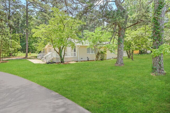 Foto del edificio - 6403 Factory Shoals Rd Sw