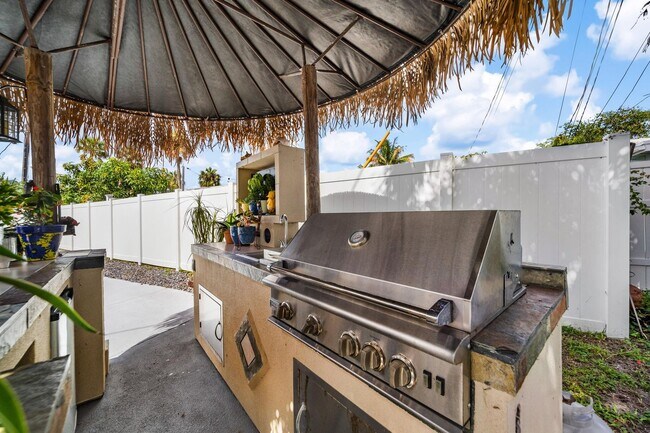 Foto del edificio - 795 SE 17th St