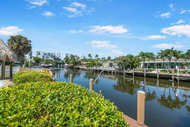 Foto del edificio - 220 SE 2nd Ave