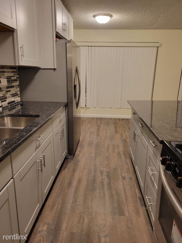 Building Photo - 2 br, 1 bath Condo - 1633 W Thome Ave
