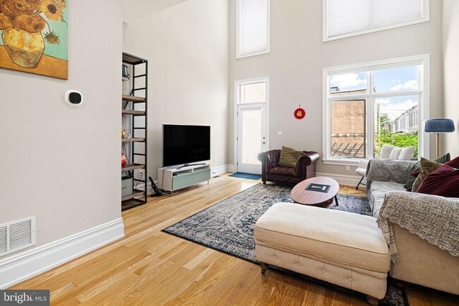 Foto del edificio - 2525 Brown St