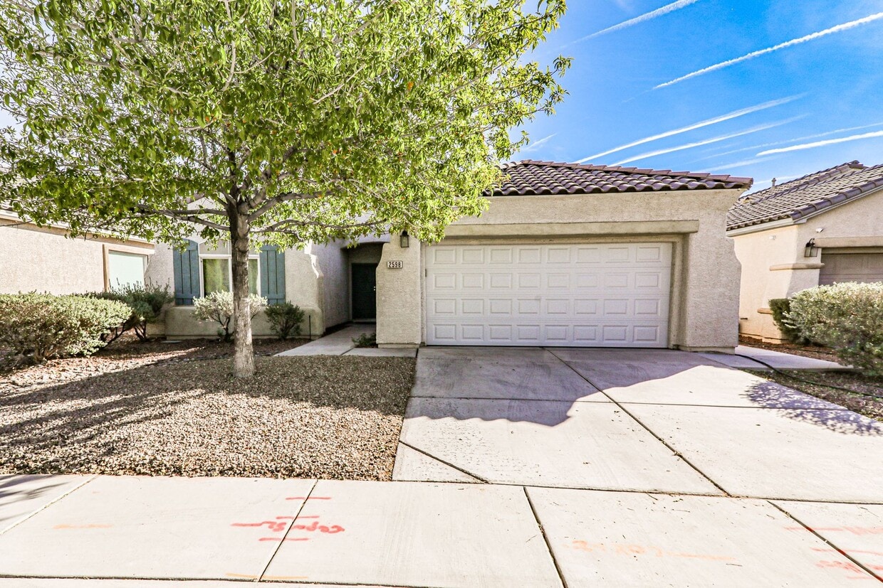 Primary Photo - 2598 Ivoryhill St