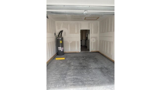 Building Photo - 9571 Star Dr