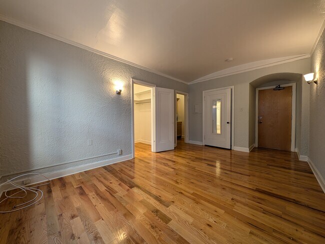 Foto del edificio - 556 W Arlington Pl