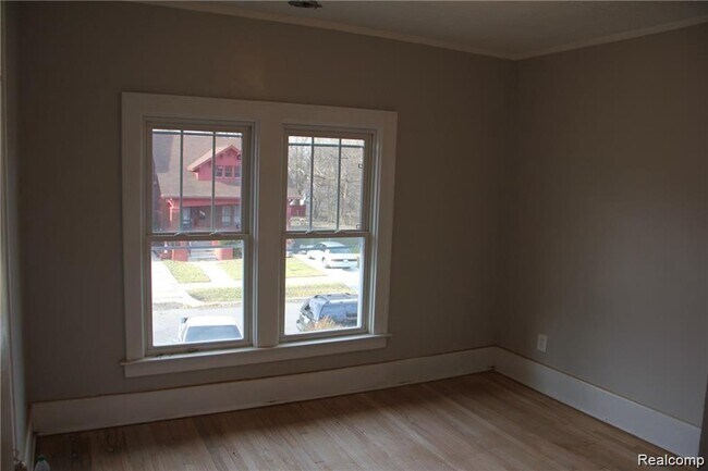 Building Photo - 524 Chalmers St