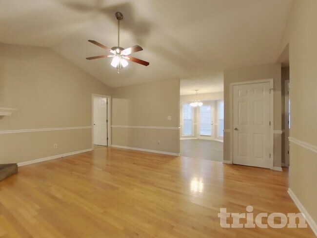 Building Photo - 296 Whitney Ln