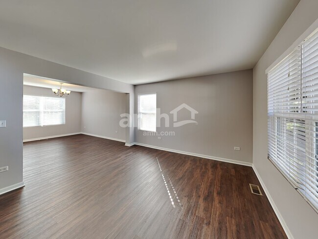 Building Photo - 3910 Stockton Dr