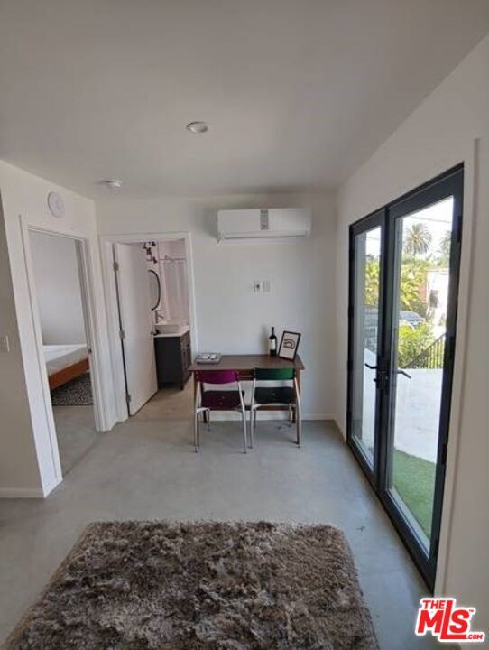 Building Photo - 1226 Browning Blvd