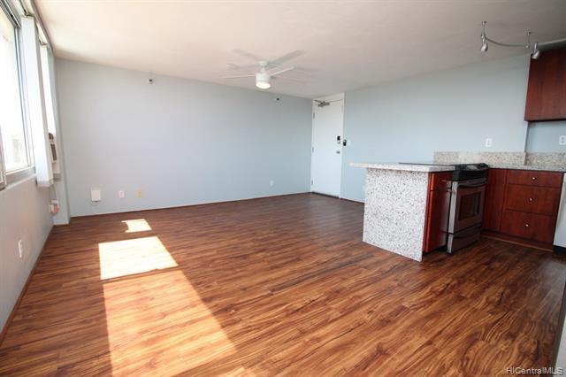 Building Photo - 1060 Kamehameha Hwy