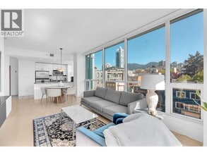 Building Photo - 138 E Esplanade