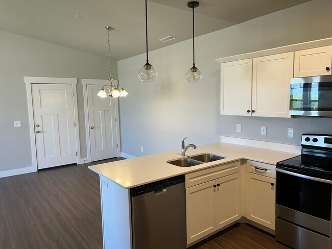 Building Photo - 1382 N 3650 W