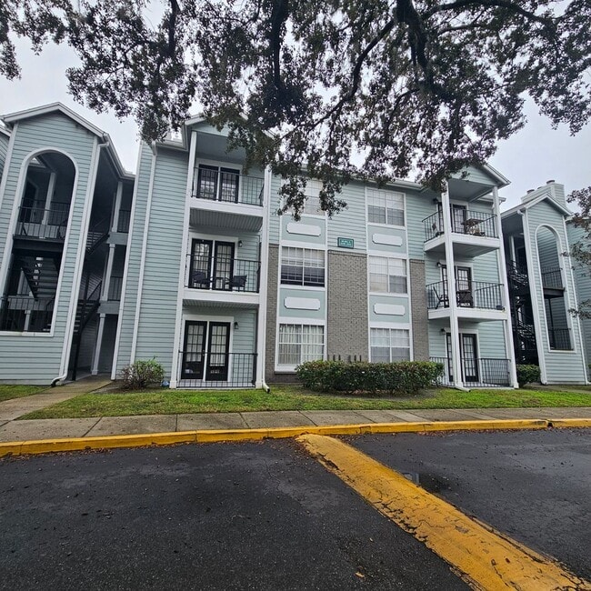 Building Photo - 1/1 Ground Floor Condo in the UCF area