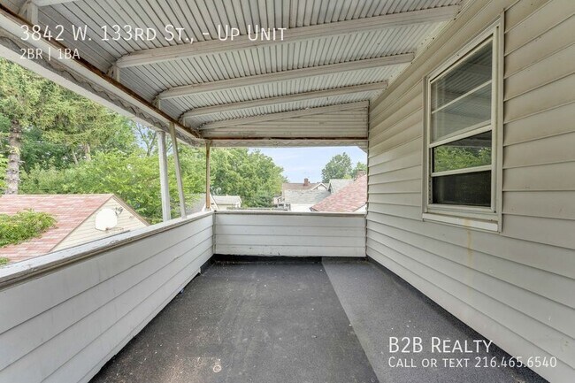Foto del edificio - 3842 W 133rd St