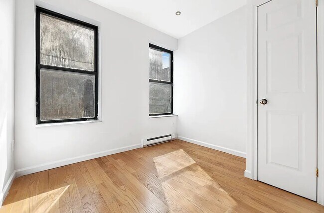 Foto del edificio - 6 West 108th Street
