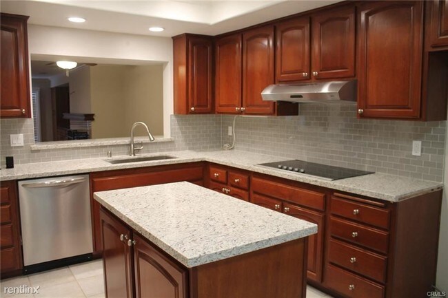 Building Photo - 2 br, 2 bath Condo - 16347 Grenoble Ln