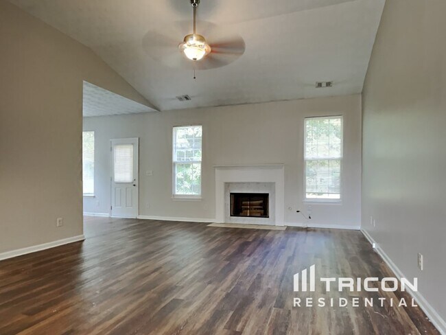 Building Photo - 2224 Boone Ct