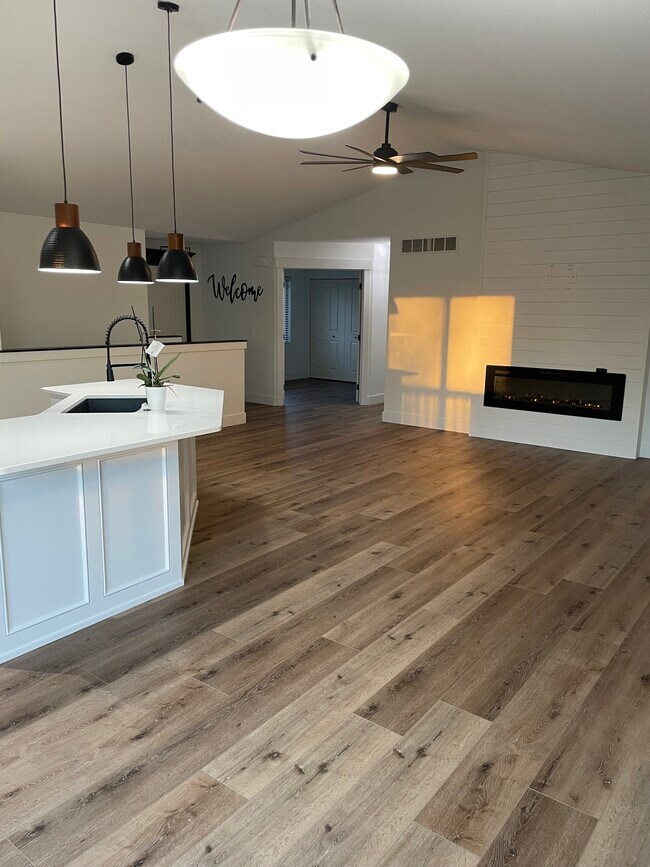 Foto del edificio - 7408 Longboat Dr