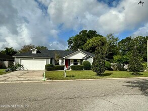 Building Photo - 10420 Inverness Dr