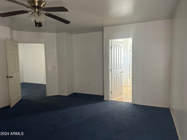 Building Photo - 7402 S 40th Ln