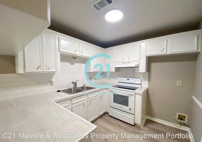 Building Photo - 3 br, 2 bath House - 108 Hidden Crest