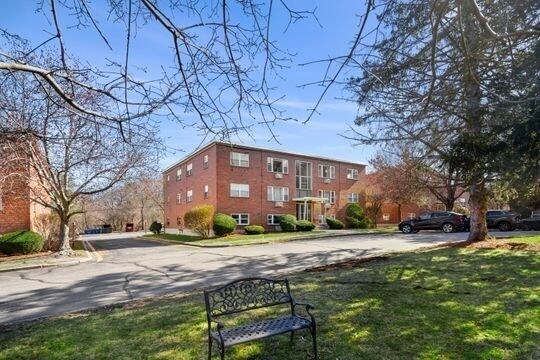 Primary Photo - 1105 Lexington St
