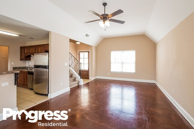 Building Photo - 5663 Bedford Loop W