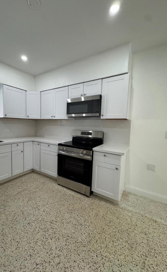 Foto del edificio - 4700 SW 7th St