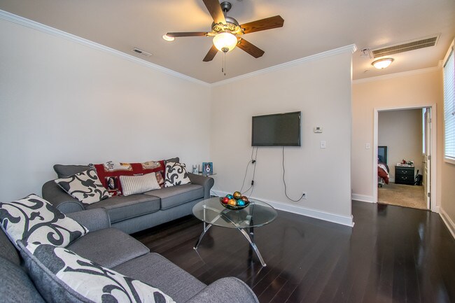 Foto del edificio - 2932 E Virginia Beach Blvd