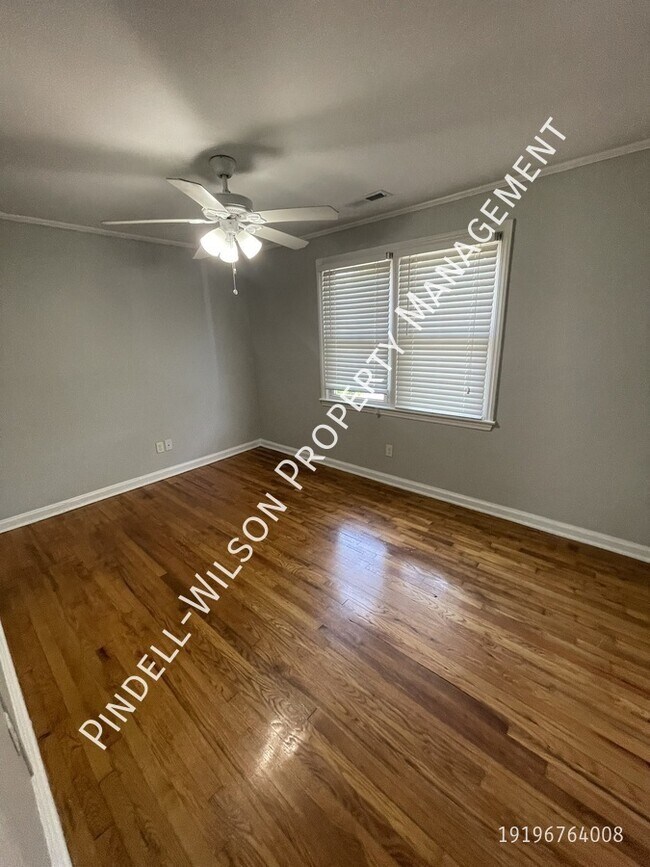 Foto del edificio - 2224 Bernard St