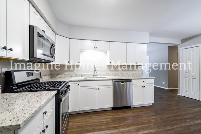 Building Photo - Beautiful 3 Bedroom 2 Bath Ranch in Macedonia