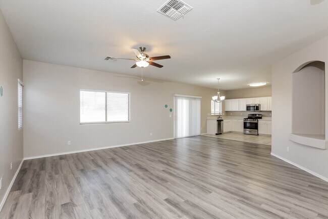Foto del edificio - 4936 W Lynne Ave