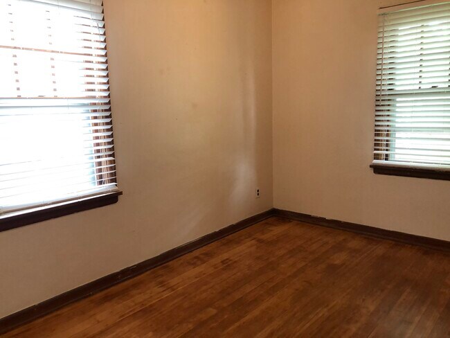Foto del edificio - 620 NE Maiden Ln
