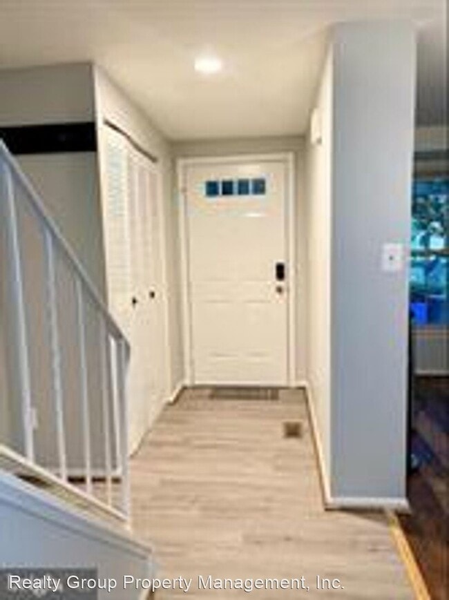 Building Photo - 2 br, 2 bath House - 20541 Strath Haven Dr.