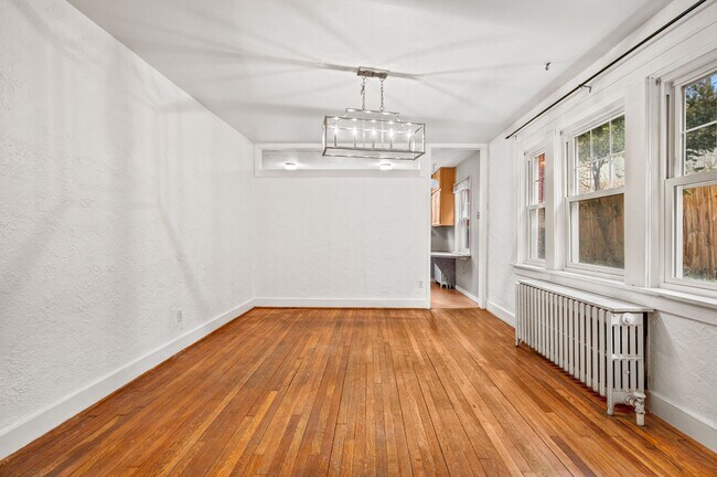 Foto del edificio - 5421 Normlee Pl