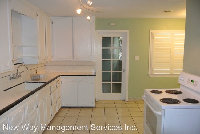 Building Photo - 2 br, 1 bath House - 482 Central Avenue