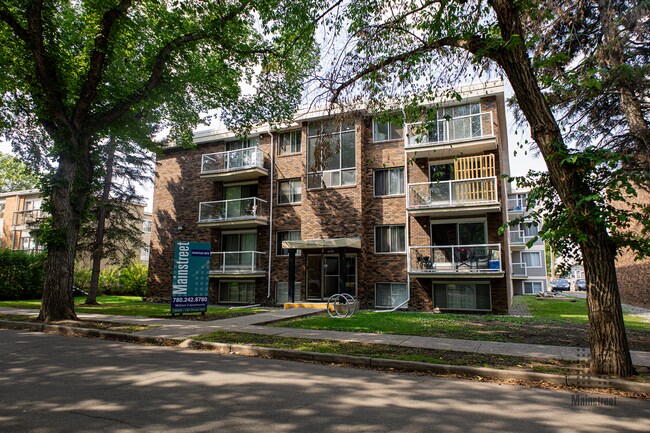 Photo du bâtiment - McCam 3 Apartments