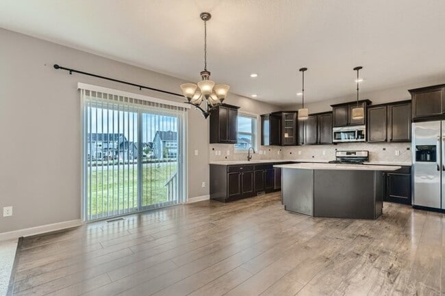 Building Photo - 15510 Creekside Lane