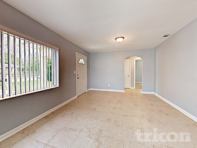 Building Photo - 4153 2nd Ave N