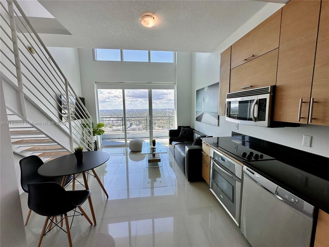 Foto principal - 60 SW 13th St