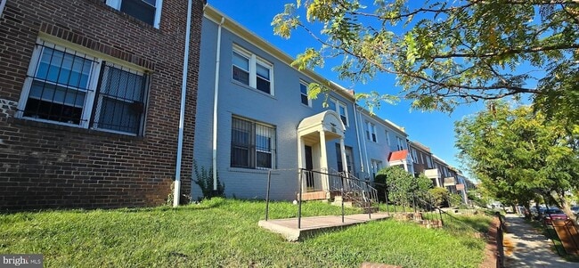 Photo - 1255 Meigs Pl NE House